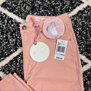 Women’s curve appeal minimalists jeggings